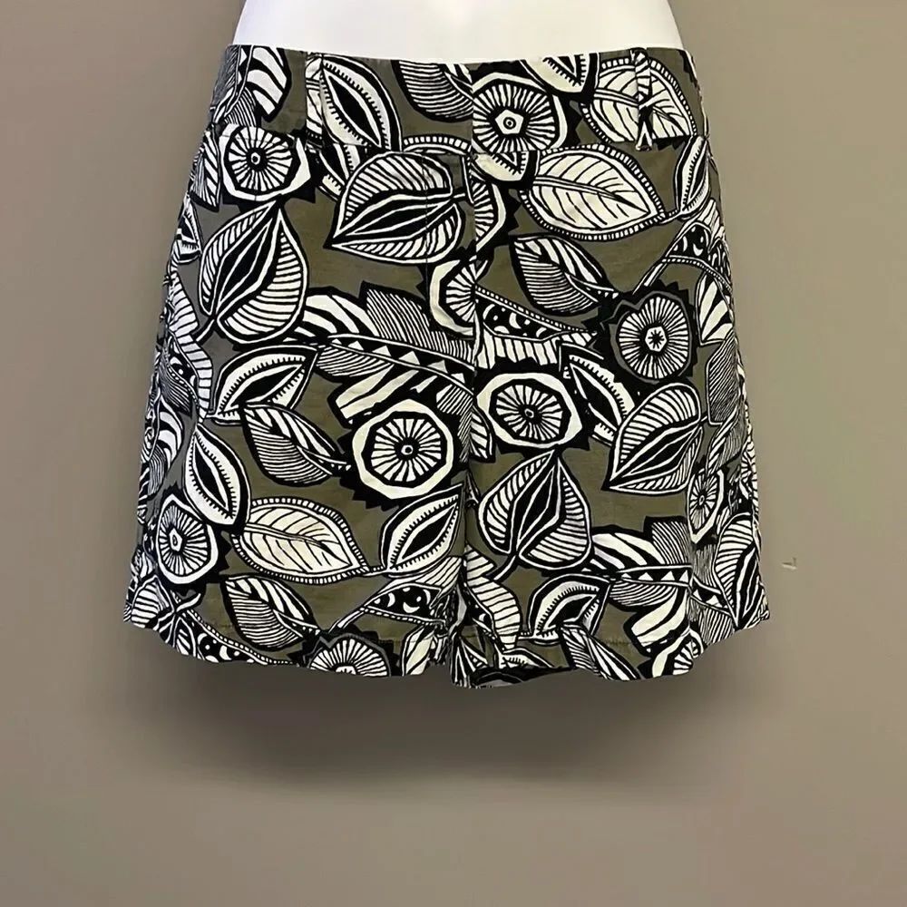 LOFT Abstract Tropical Floral Olive Black Cream Linen Blend Bermuda Shorts-Sz 8